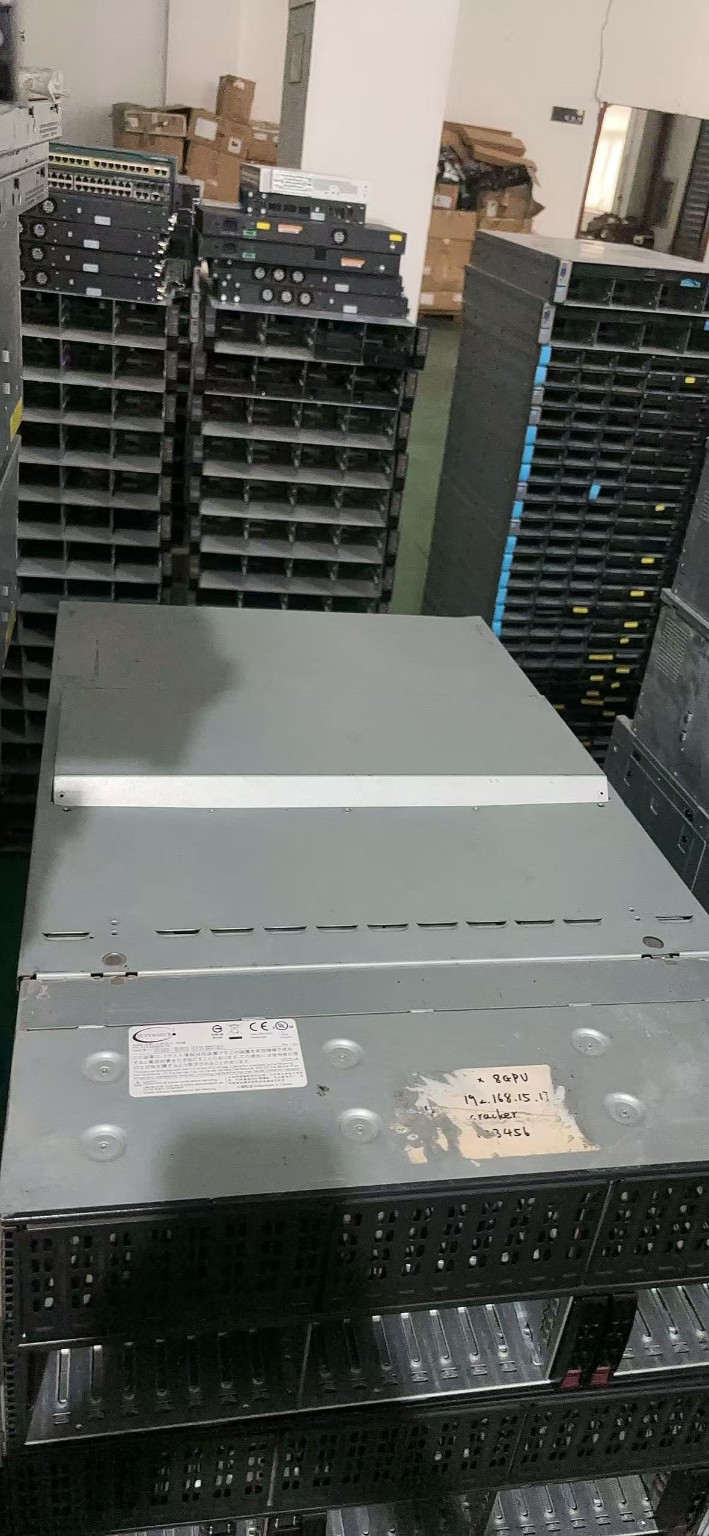 二手4U服务器库存环境实拍。
